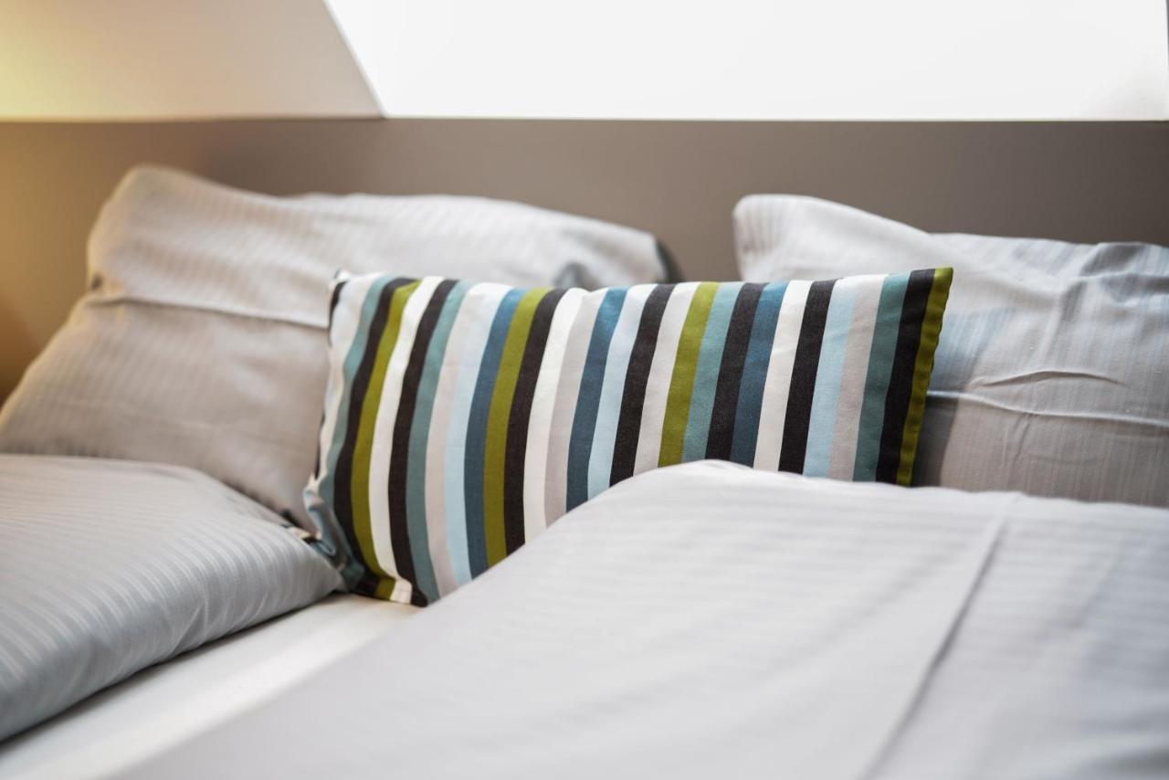 Max Serviced Apartment