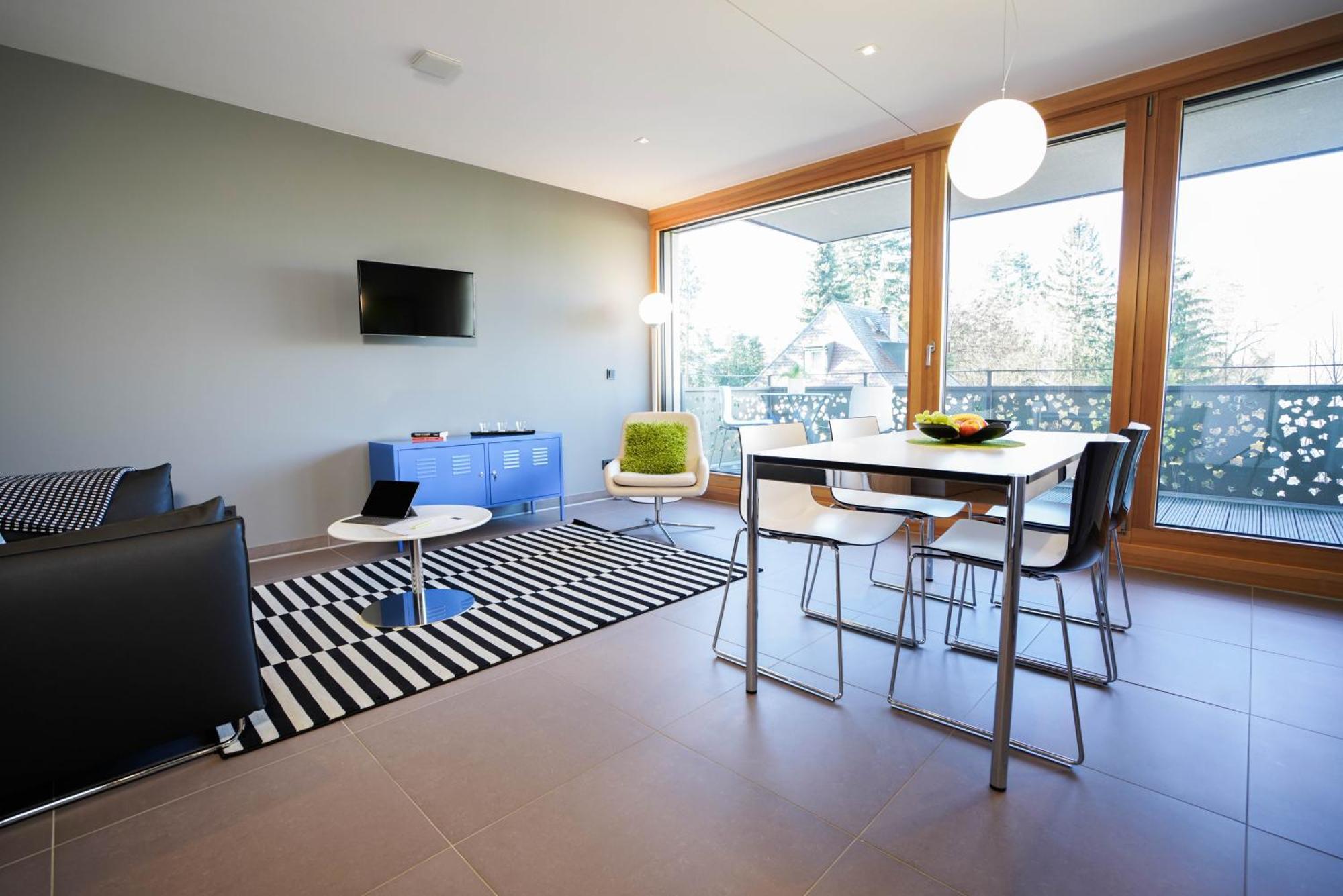 Max Serviced Apartment *
